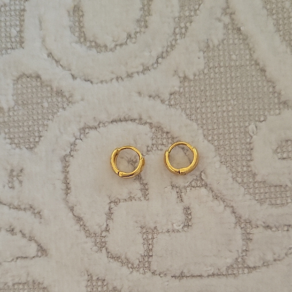 925 Huggie Earrings